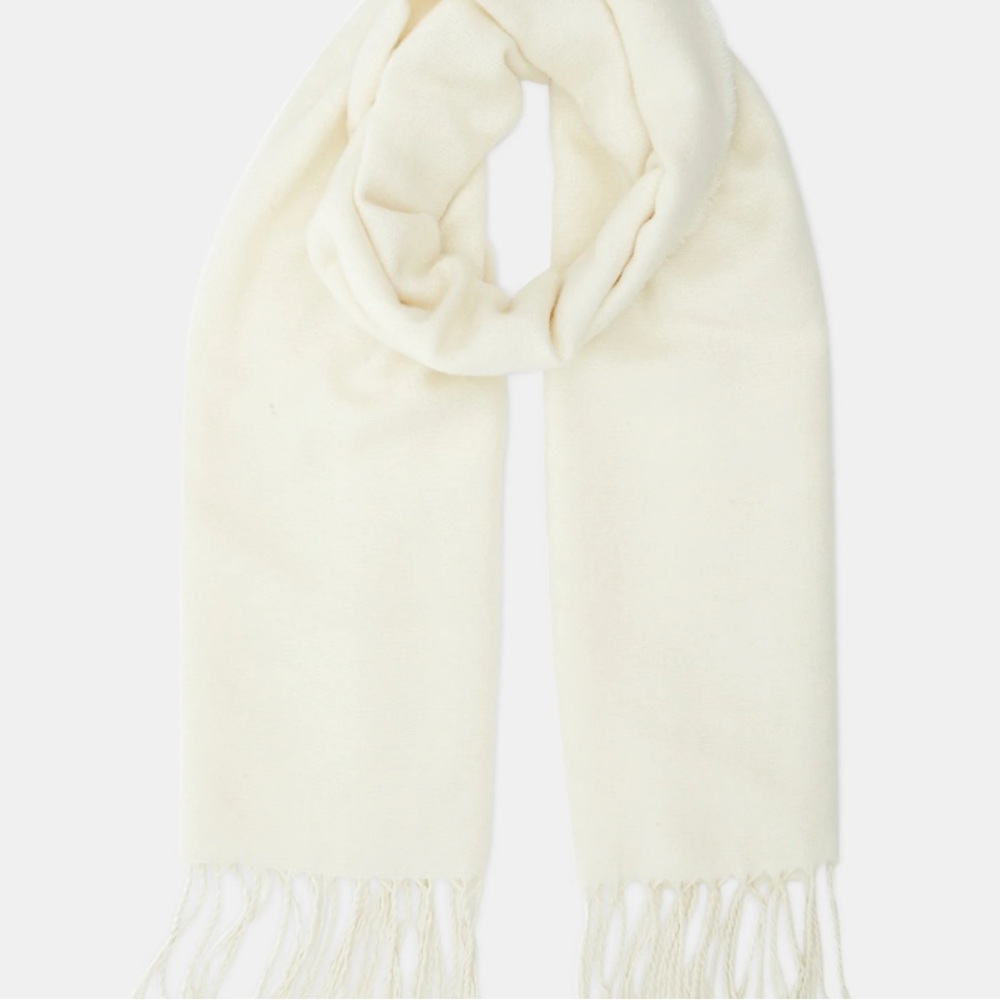Steve Madden Ivory Scarf NWT